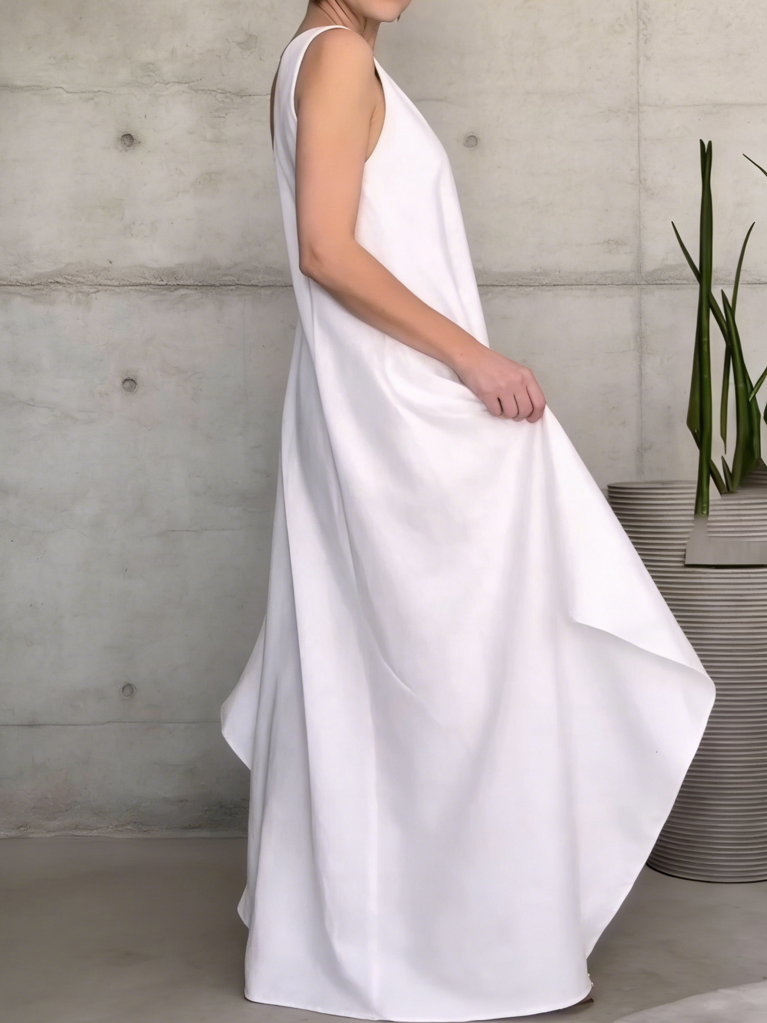Stylish Minimalist Irregular Hem Maxi Dress